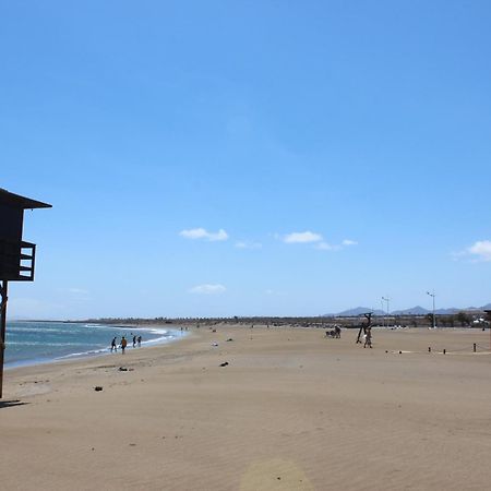 2Br Terrace Home - 10 Min Walk To The Beach ปลายาออนดา ภายนอก รูปภาพ